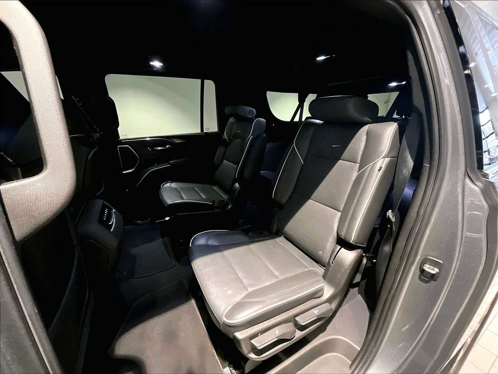 Used 2021 Cadillac Escalade ESV Premium Luxury w/ Driver Assist Tech Package image 27