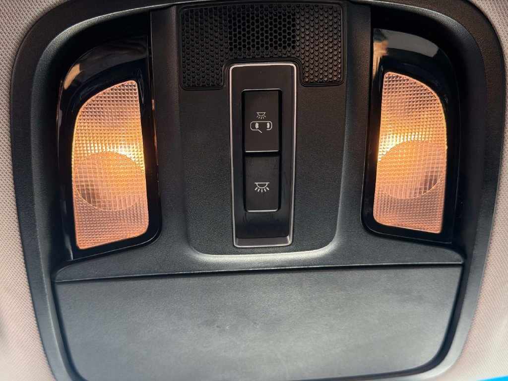 Used 2020 Kia Sorento L FWD image 33