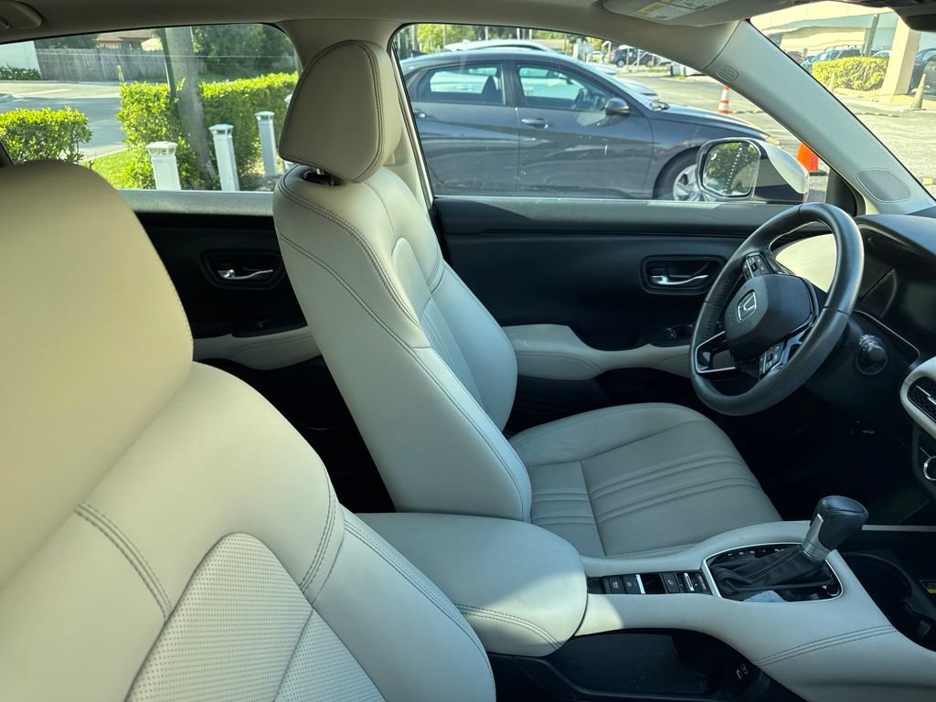 Used 2024 Honda HR-V EX-L image 17