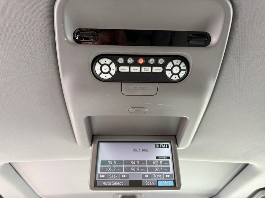 Used 2015 Honda Pilot Touring image 42