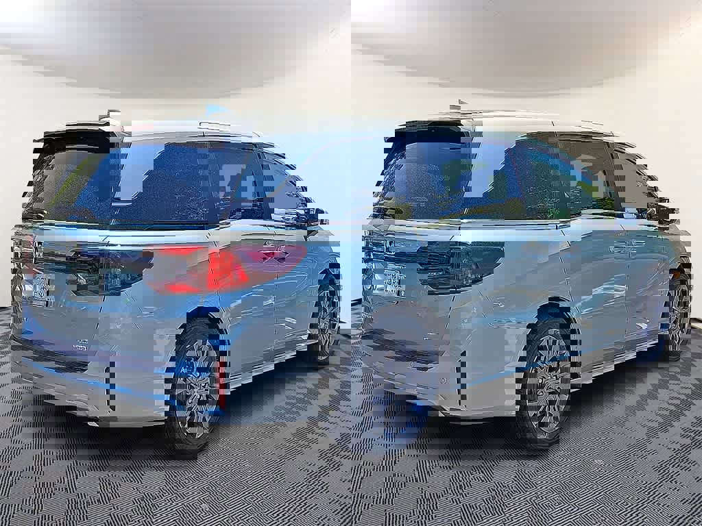New 2026 Honda Odyssey Touring image 3