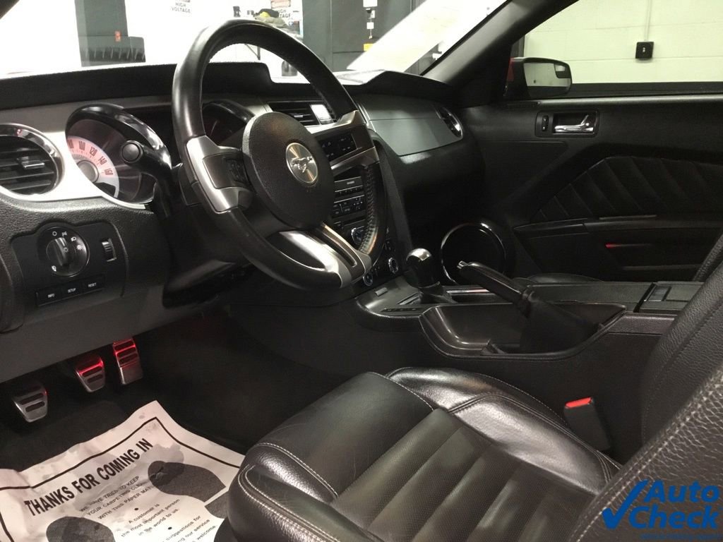 Used 2012 Ford Mustang GT Premium image 31