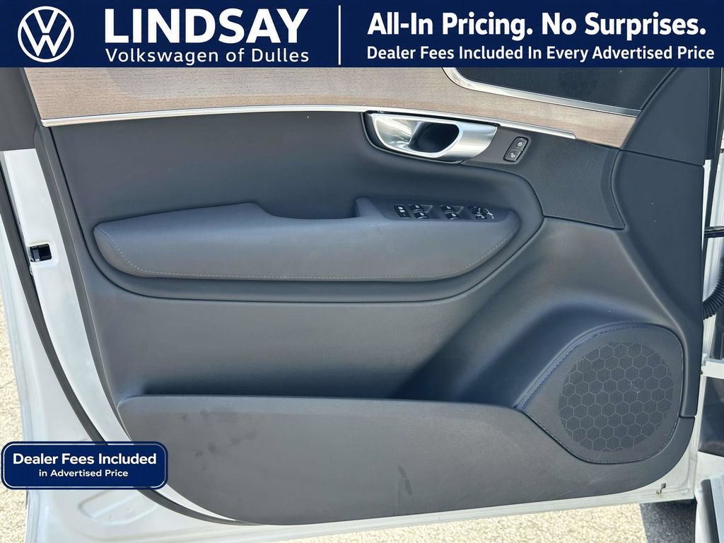 Used 2025 Volvo XC90 B6 Plus AWD/4WD image 9