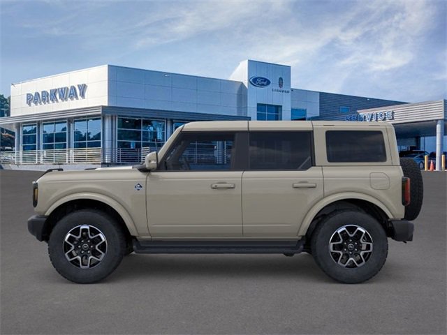 New 2025 Ford Bronco Outer Banks image 3