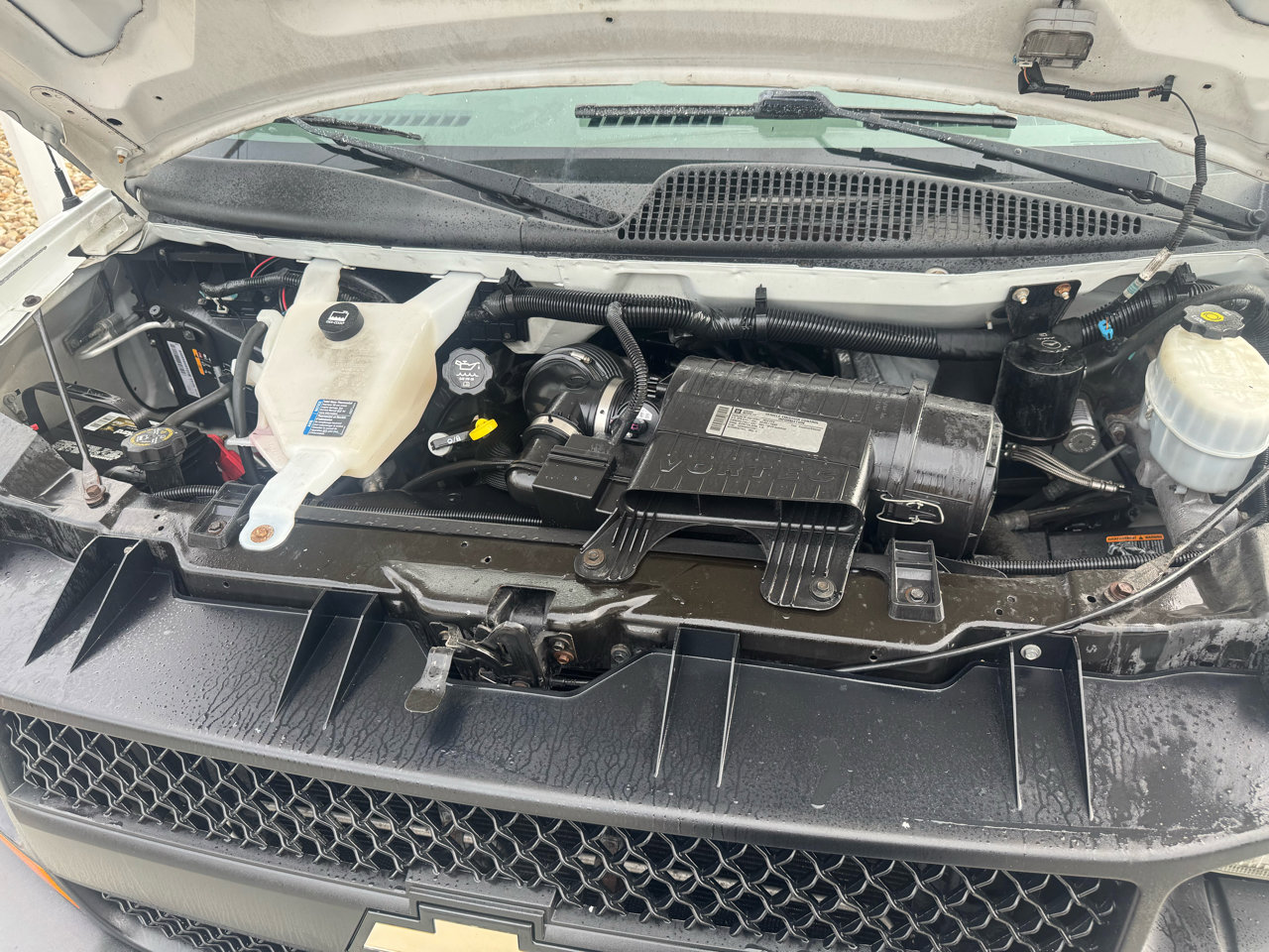 Used 2012 Chevrolet Express 2500 image 18