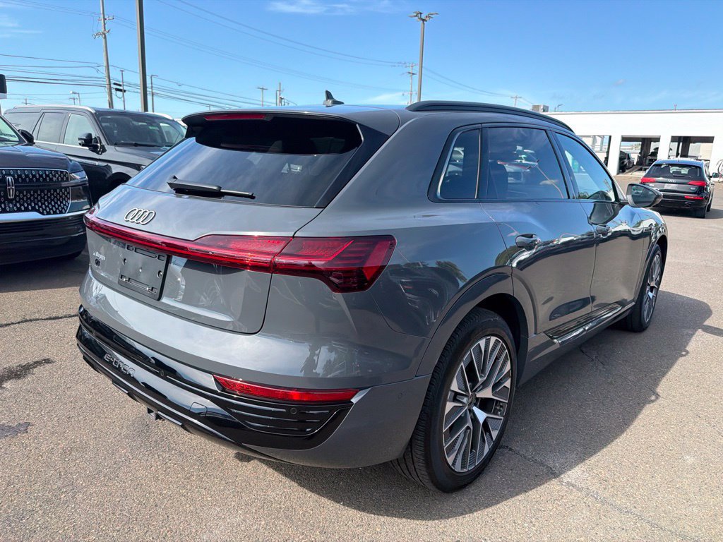 Used 2024 Audi Q8 e-tron Prestige w/ Prestige Package AWD/4WD image 6