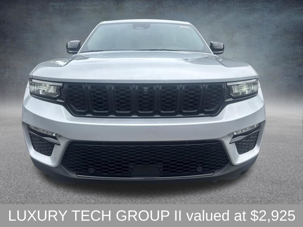 Used 2025 Jeep Grand Cherokee Limited w/ Luxury Tech Group II AWD/4WD image 3