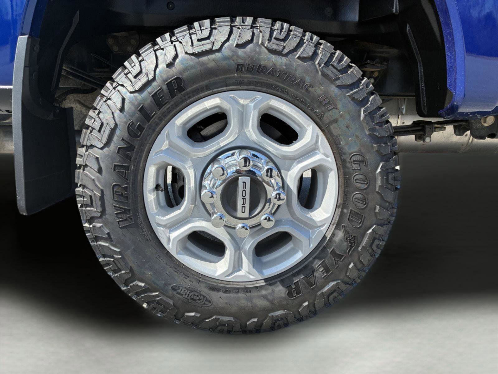 New 2026 Ford F250 XLT w/ FX4 Off-Road Package AWD/4WD image 32