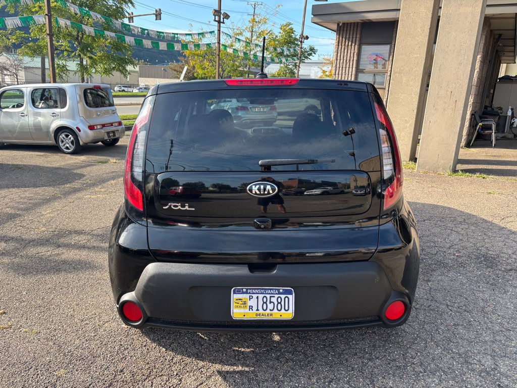 Used 2016 Kia Soul w/ Convenience Package FWD image 6