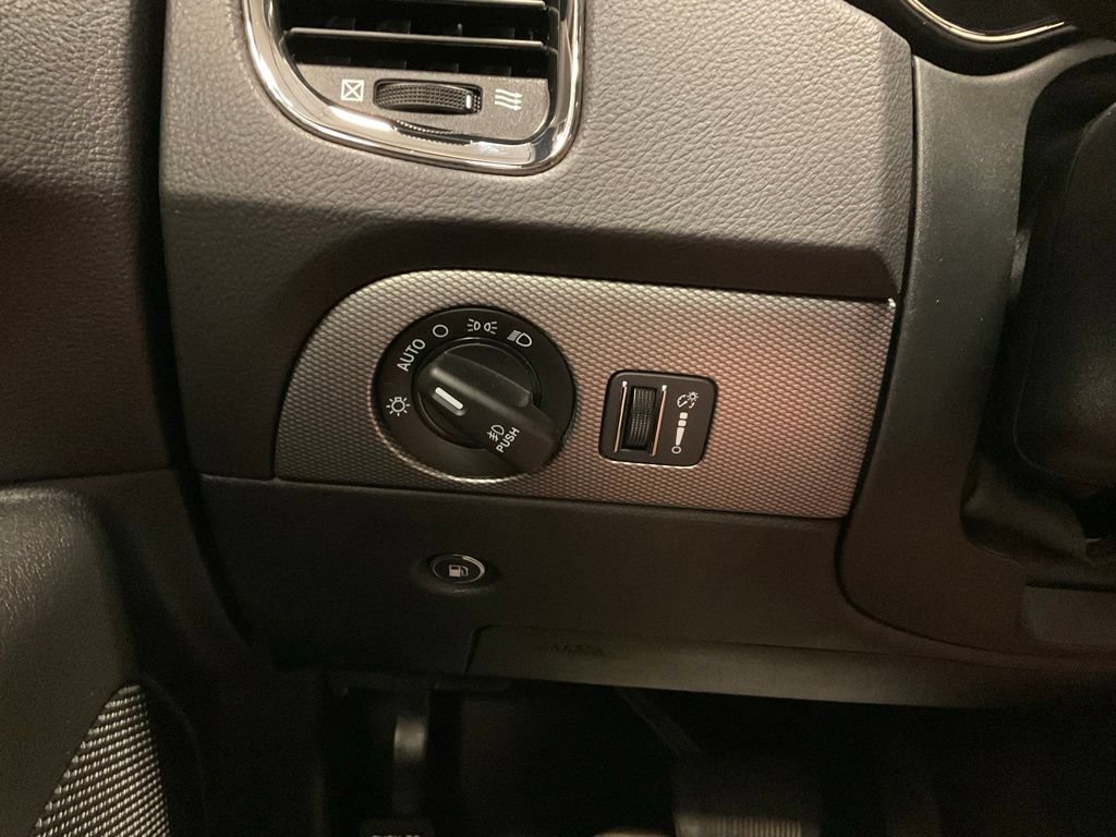 Used 2019 Dodge Durango GT AWD/4WD image 14