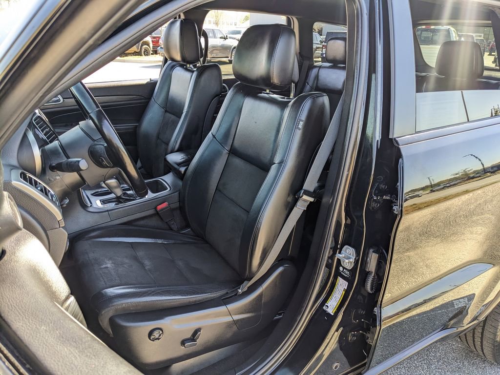 Used 2021 Jeep Grand Cherokee Laredo X image 34