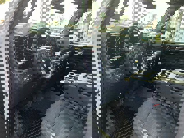 New 2026 GMC Sierra 1500 SLE w/ Preferred Package image 14