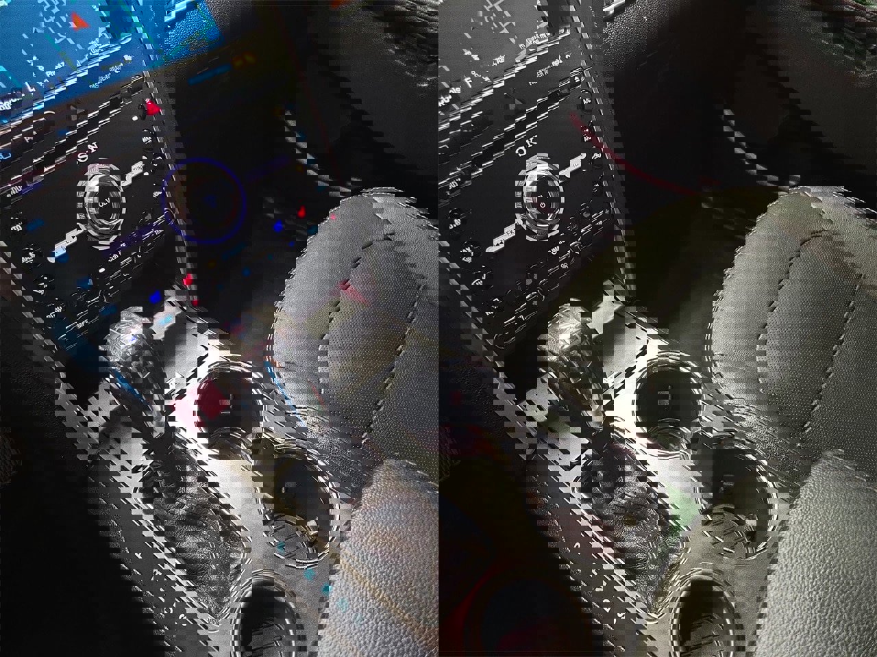 Used 2018 Ford Explorer Limited image 25