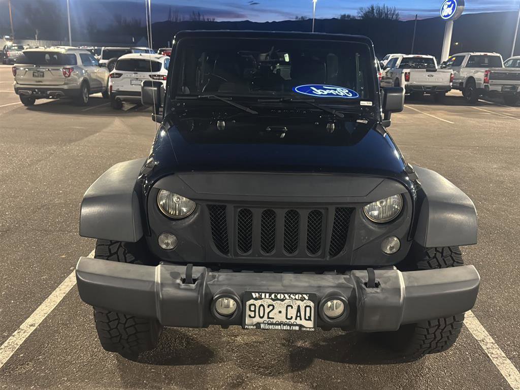 Used 2014 Jeep Wrangler Unlimited Rubicon w/ Connectivity Group image 3