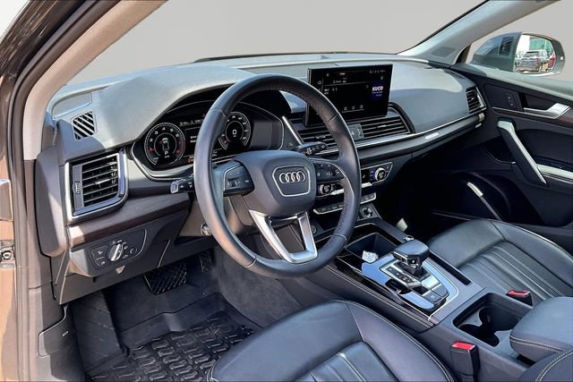 Used 2023 Audi Q5 2.0T Premium Plus w/ Premium Plus Package AWD/4WD image 13