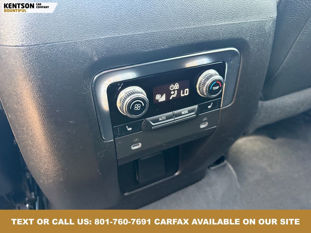 Used 2022 GMC Yukon XL Denali image 38