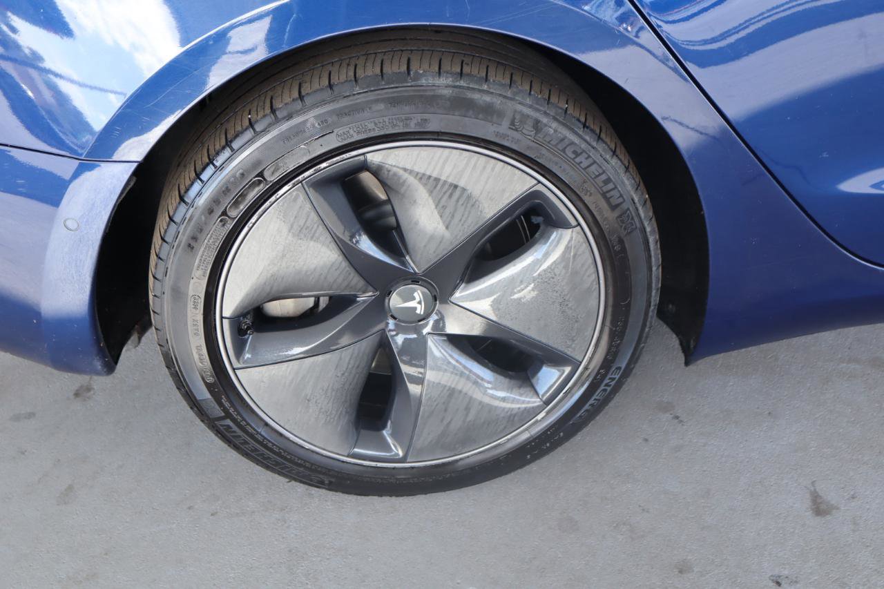 Used 2019 Tesla Model 3 Mid Range image 38