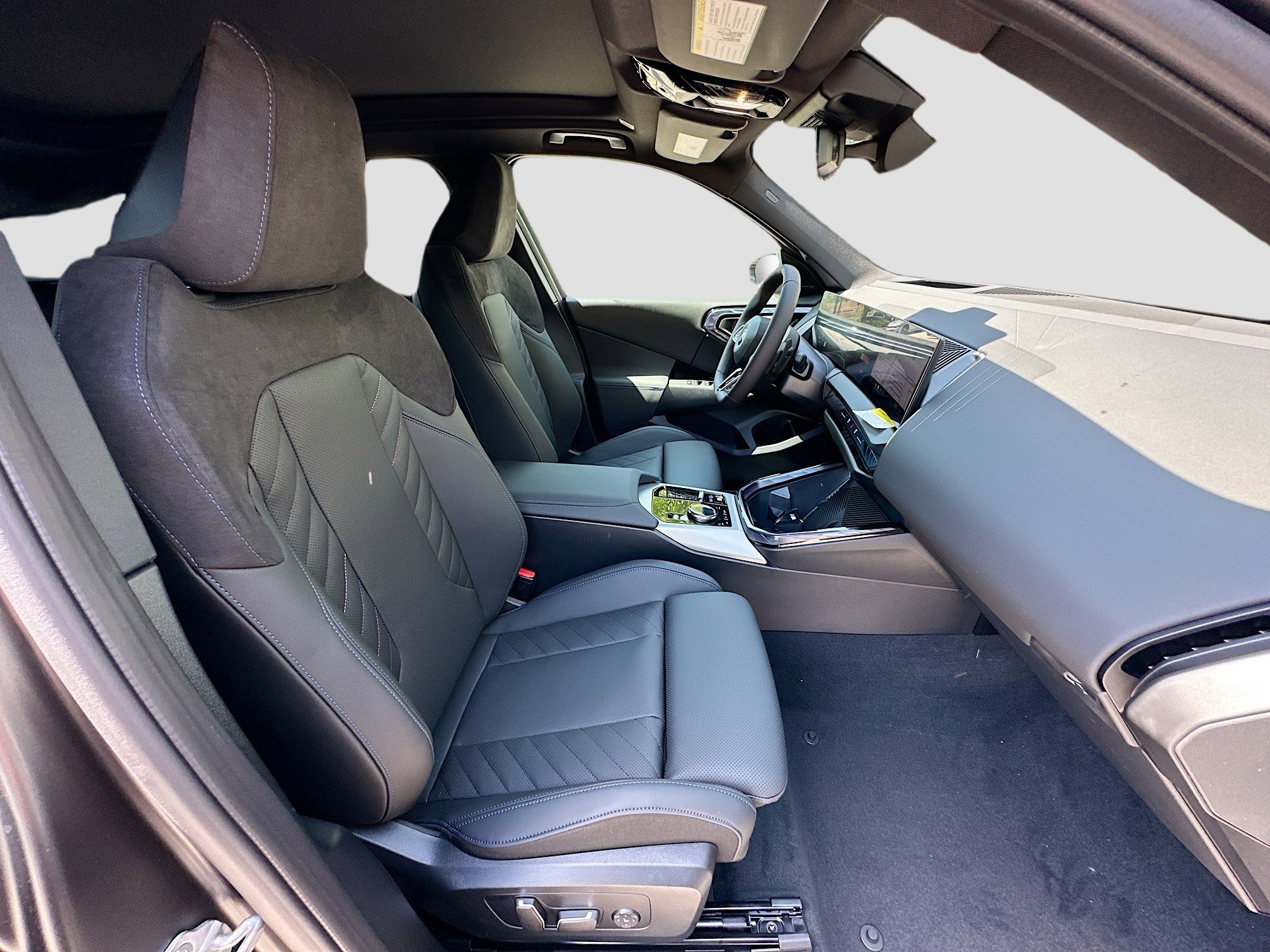 Used 2025 BMW X3 xDrive30i w/ Premium Package image 25