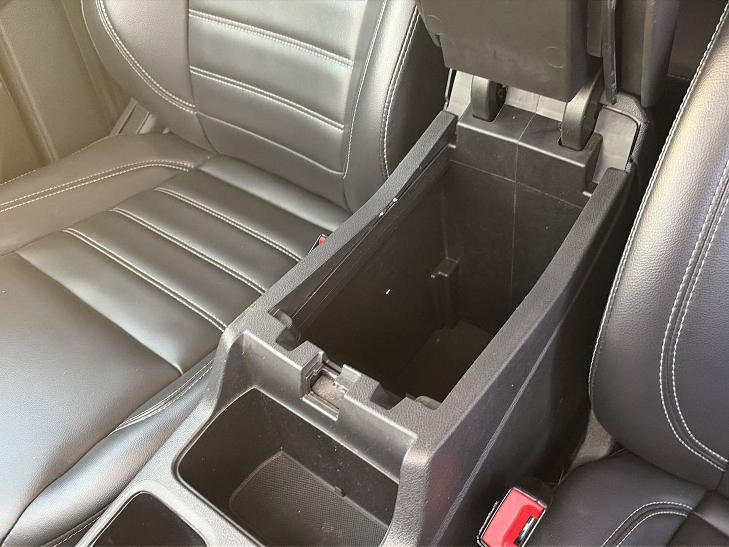 Used 2019 Ford Escape SEL AWD/4WD image 14