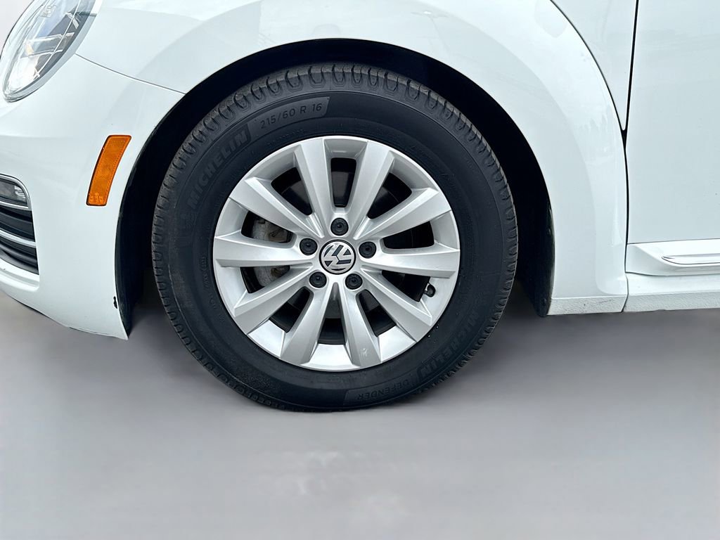 Used 2019 Volkswagen Beetle 2.0T S FWD image 39