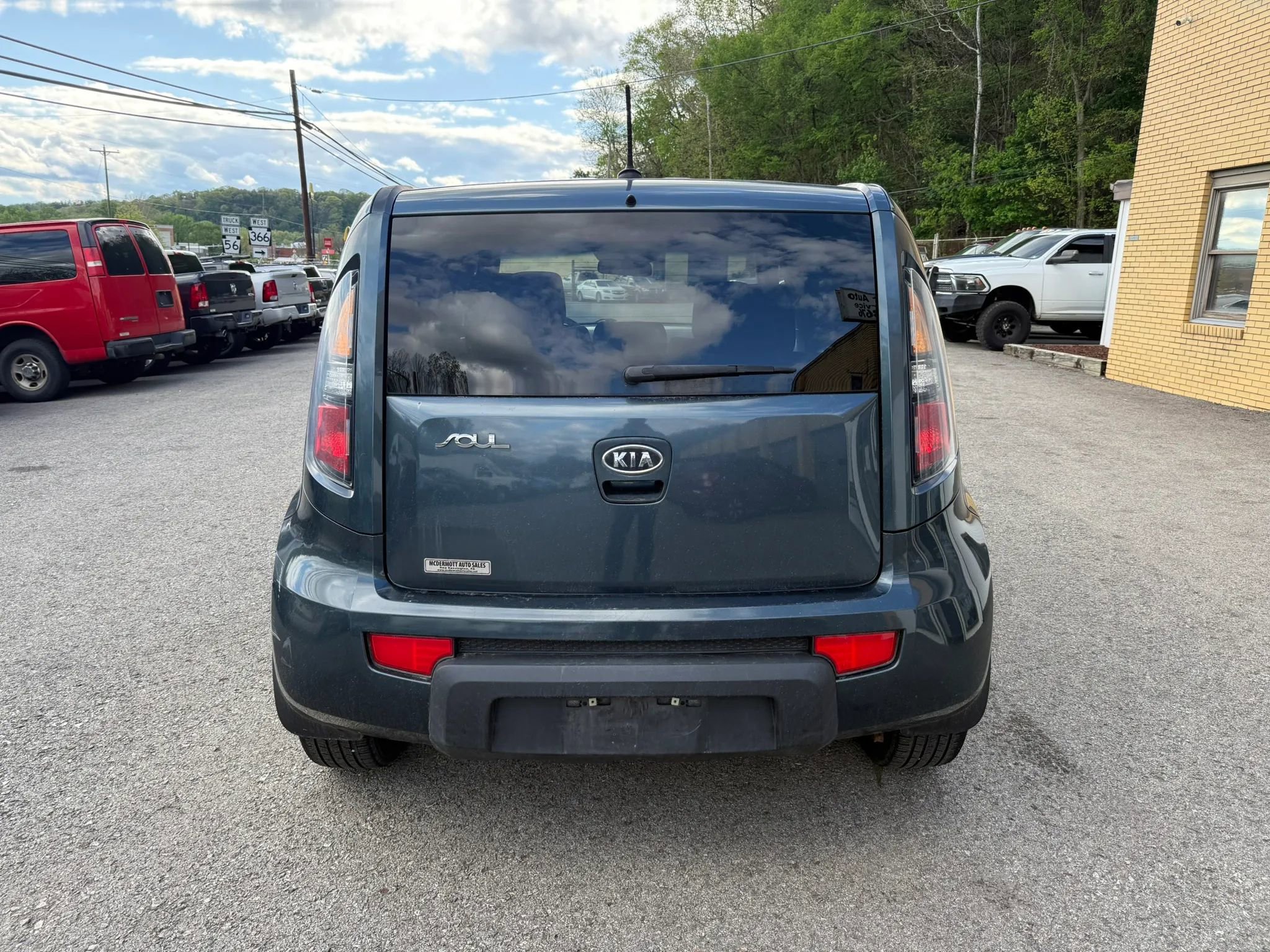 Used 2011 Kia Soul + w/ Audio Pkg FWD image 8