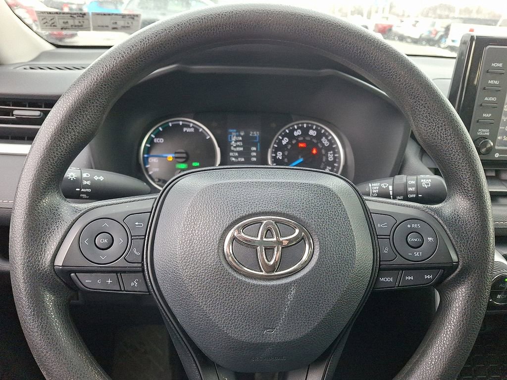 Used 2022 Toyota RAV4 XLE image 19