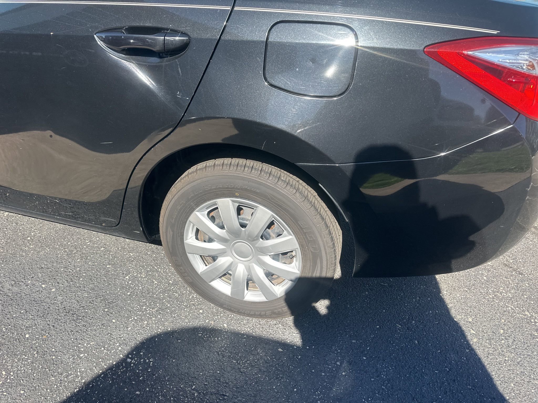 Used 2015 Toyota Corolla L image 12