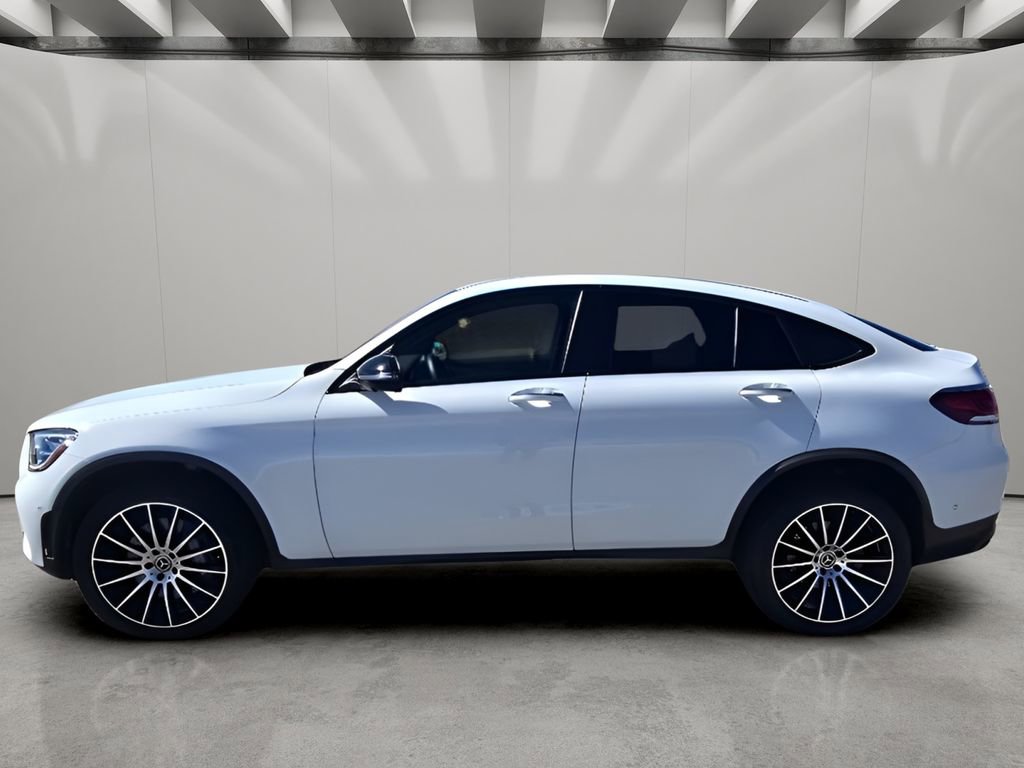 Used 2023 Mercedes-Benz GLC 300 4MATIC Coupe image 2