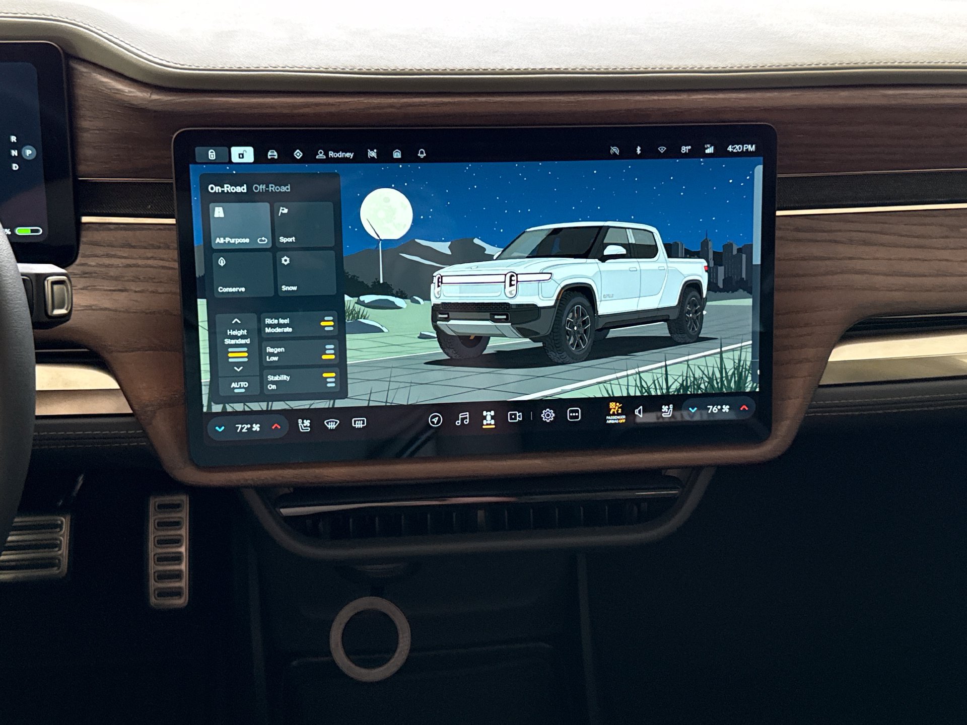 Used 2022 Rivian R1T Launch Edition AWD/4WD image 11