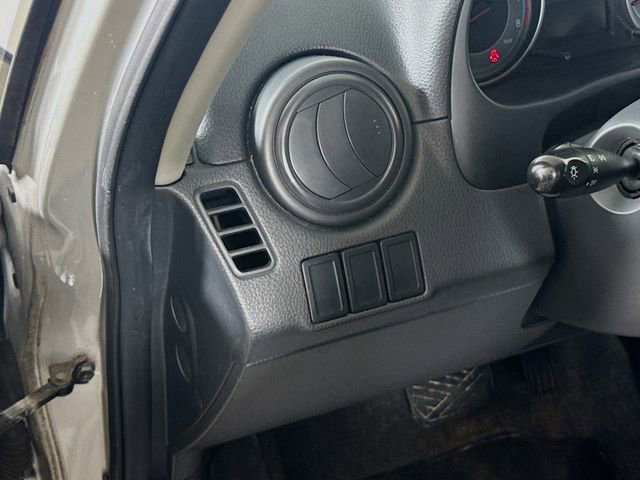 Used 2010 Suzuki SX4 AWD Hatchback image 12