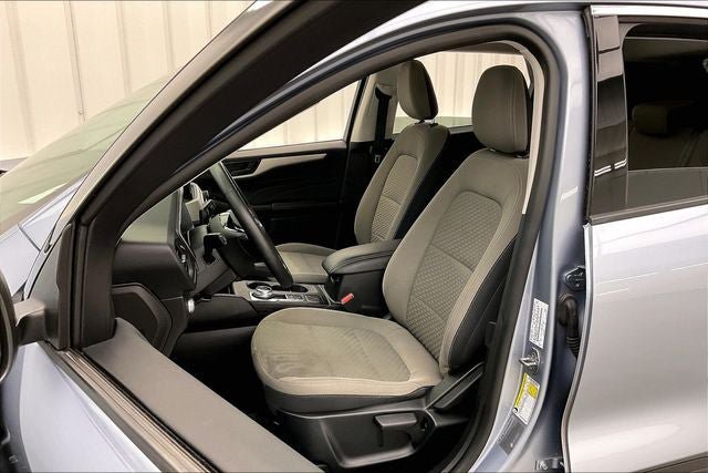 Used 2022 Ford Escape SE w/ Cold Weather Package AWD/4WD image 8