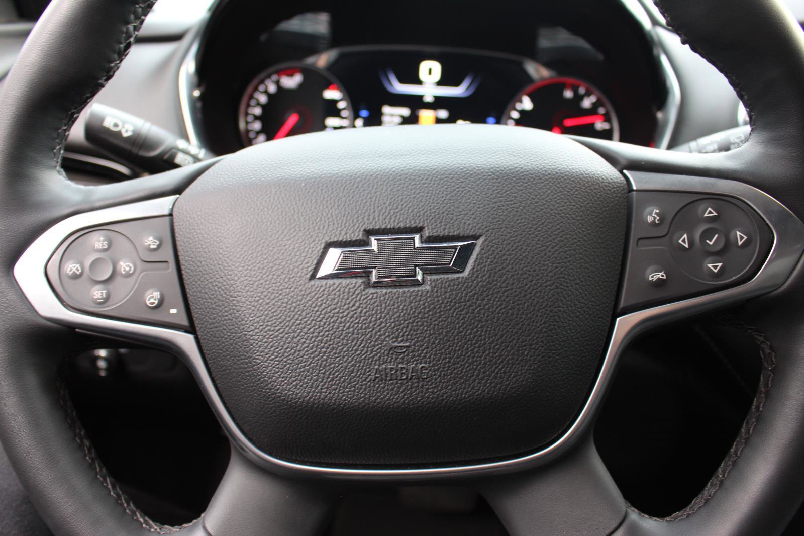 Used 2023 Chevrolet Traverse Premier w/ Redline Edition image 19