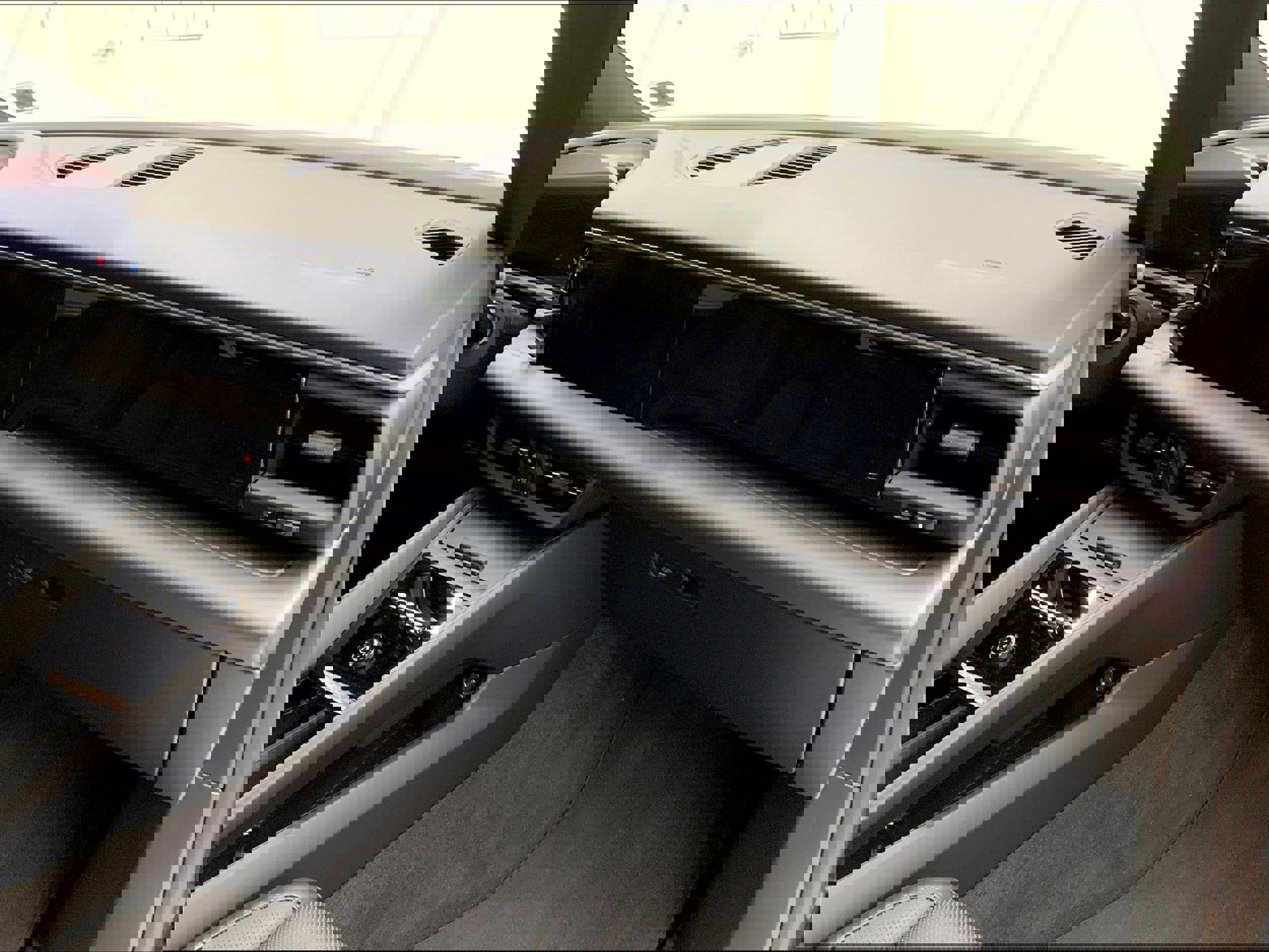 Used 2025 Porsche Macan Electric image 21