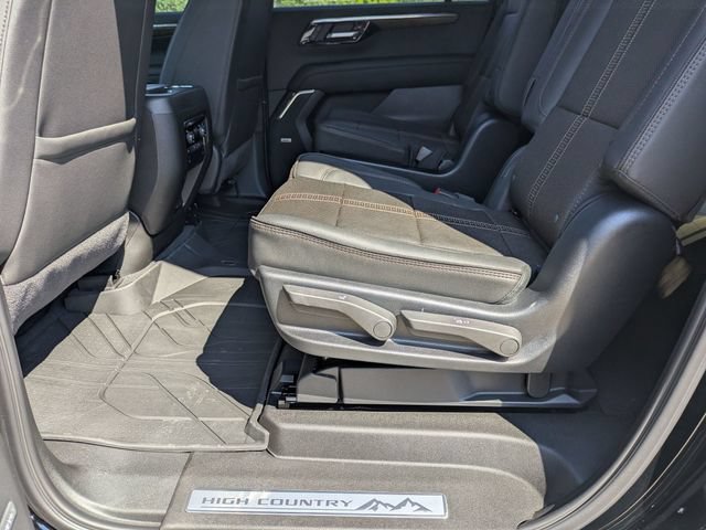 New 2026 Chevrolet Suburban High Country AWD/4WD image 29