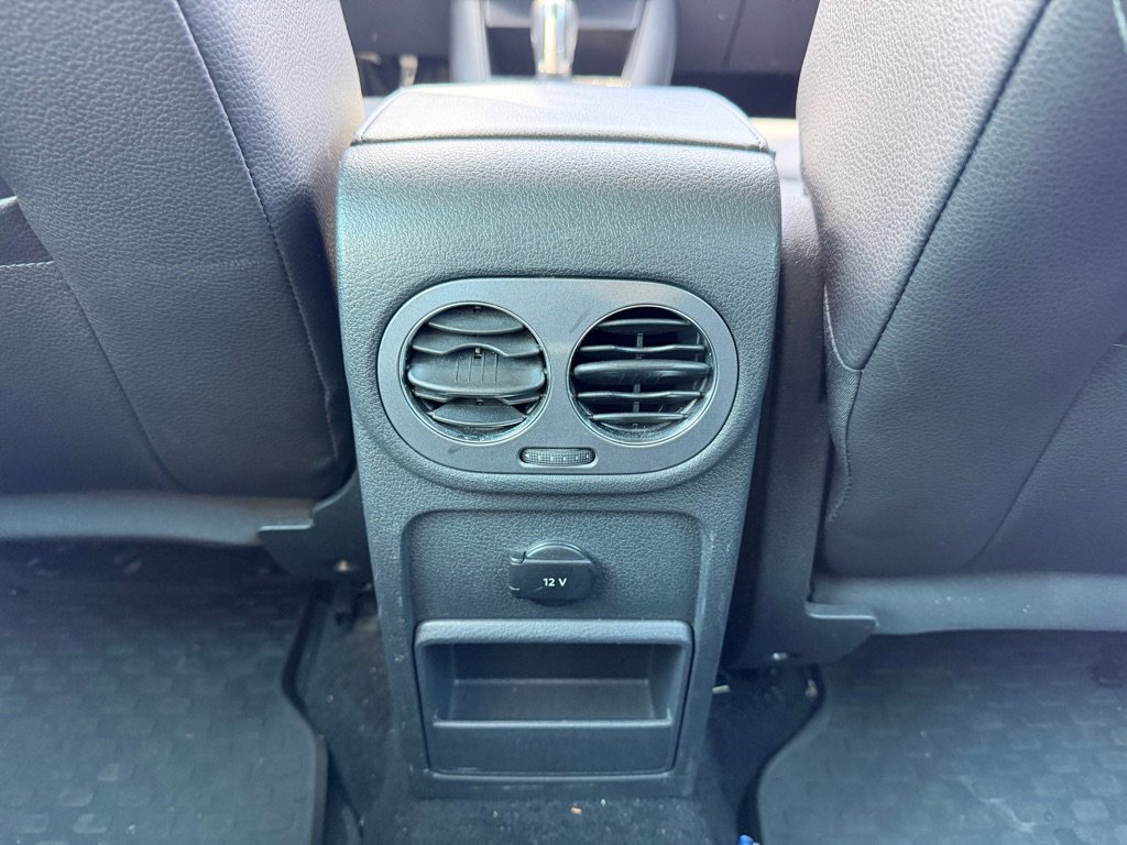Used 2013 Volkswagen Tiguan SE image 13