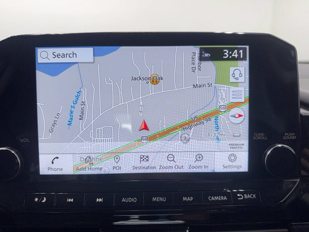 Used 2025 Nissan Pathfinder Platinum FWD image 11