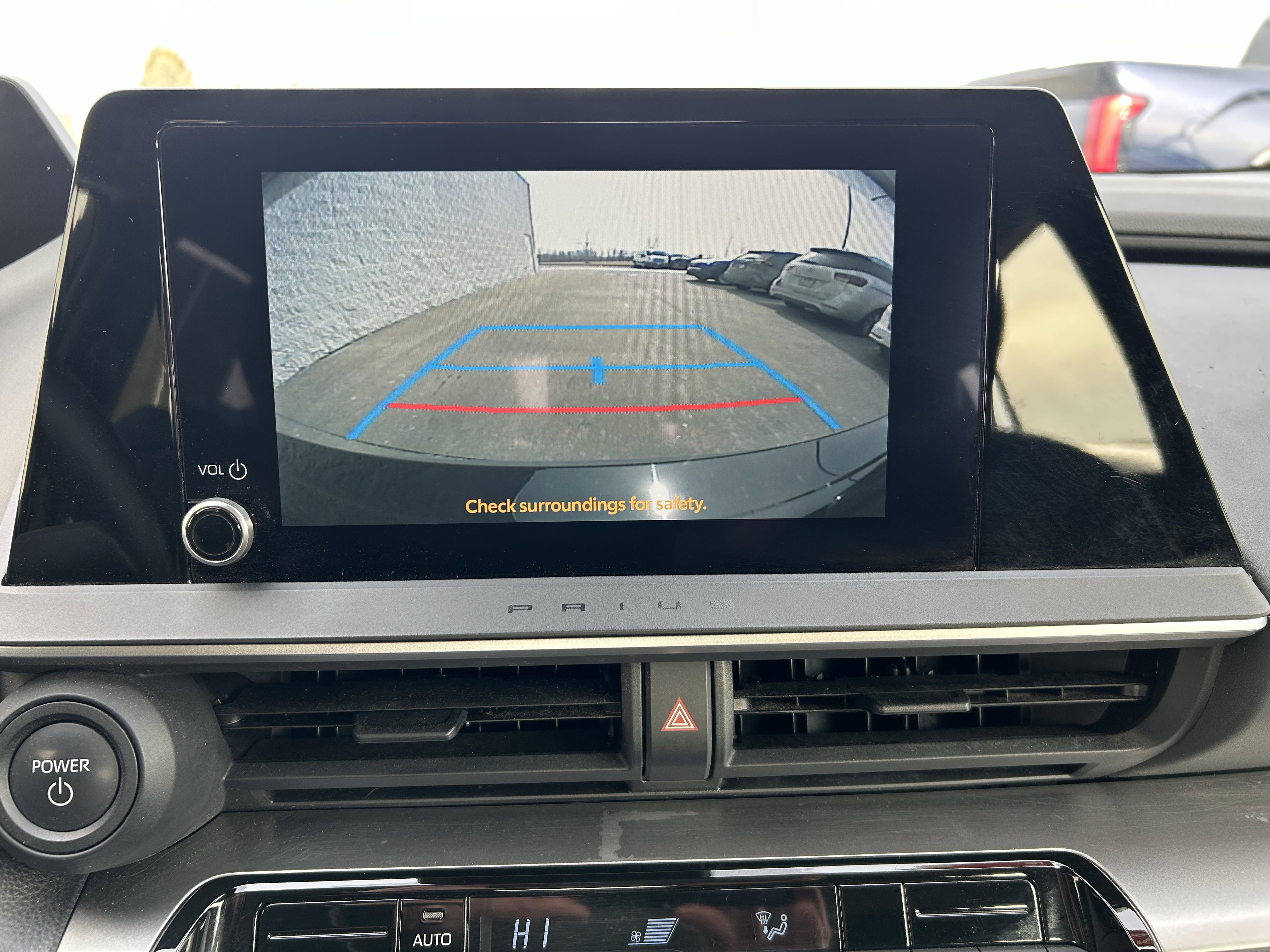 Used 2024 Toyota Prius LE image 33