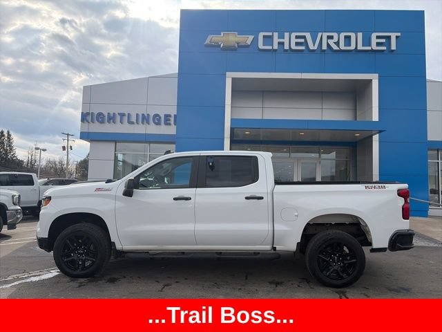 Used 2022 Chevrolet Silverado 1500 Custom Trail Boss w/ LPO, Dark Essentials Package AWD/4WD image 3