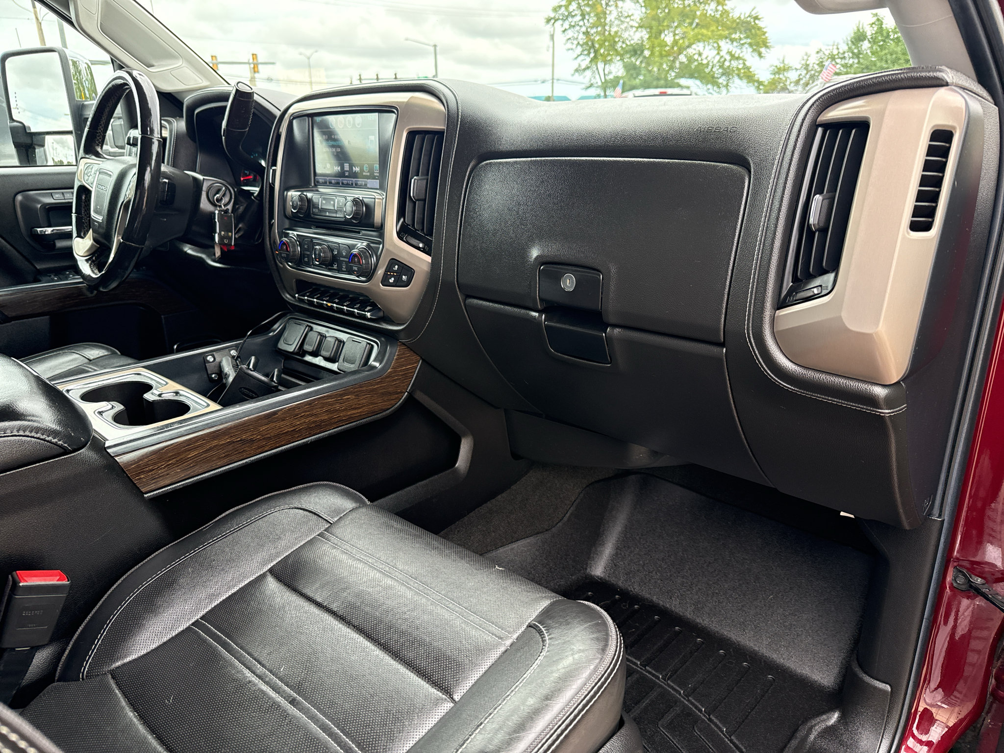 Used 2017 GMC Sierra 3500 Denali w/ Duramax Plus Package AWD/4WD image 39
