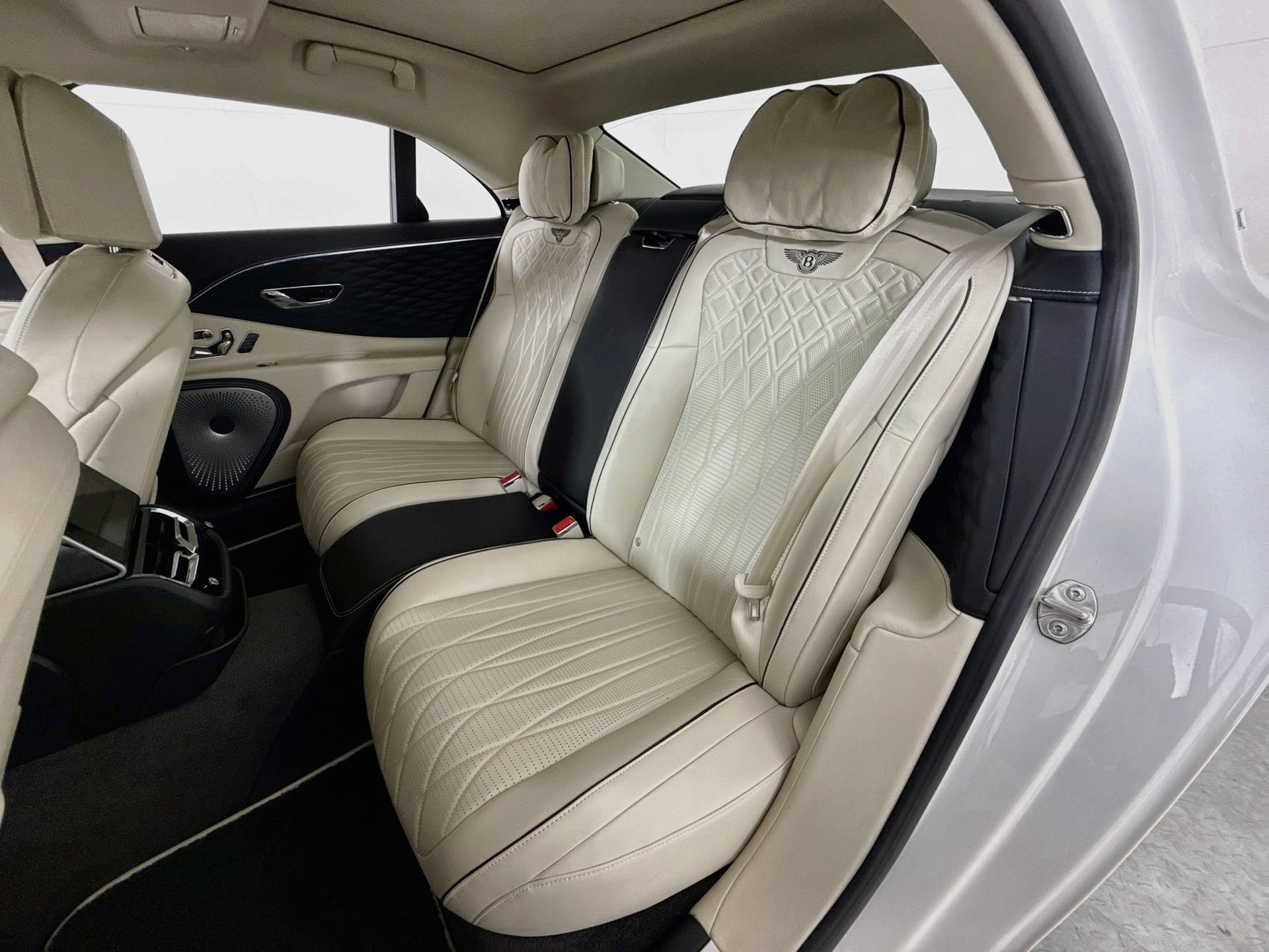 Used 2021 Bentley Flying Spur W12 AWD/4WD image 19