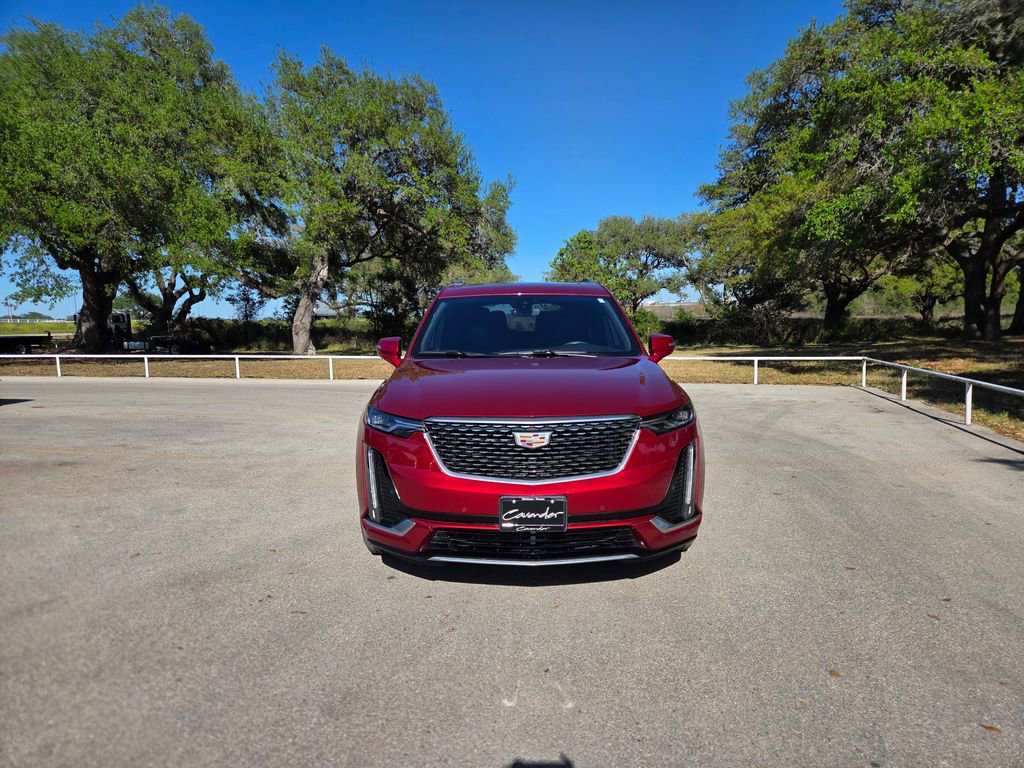 Used 2022 Cadillac XT6 Luxury w/ LPO, Floor Liner Package FWD image 2