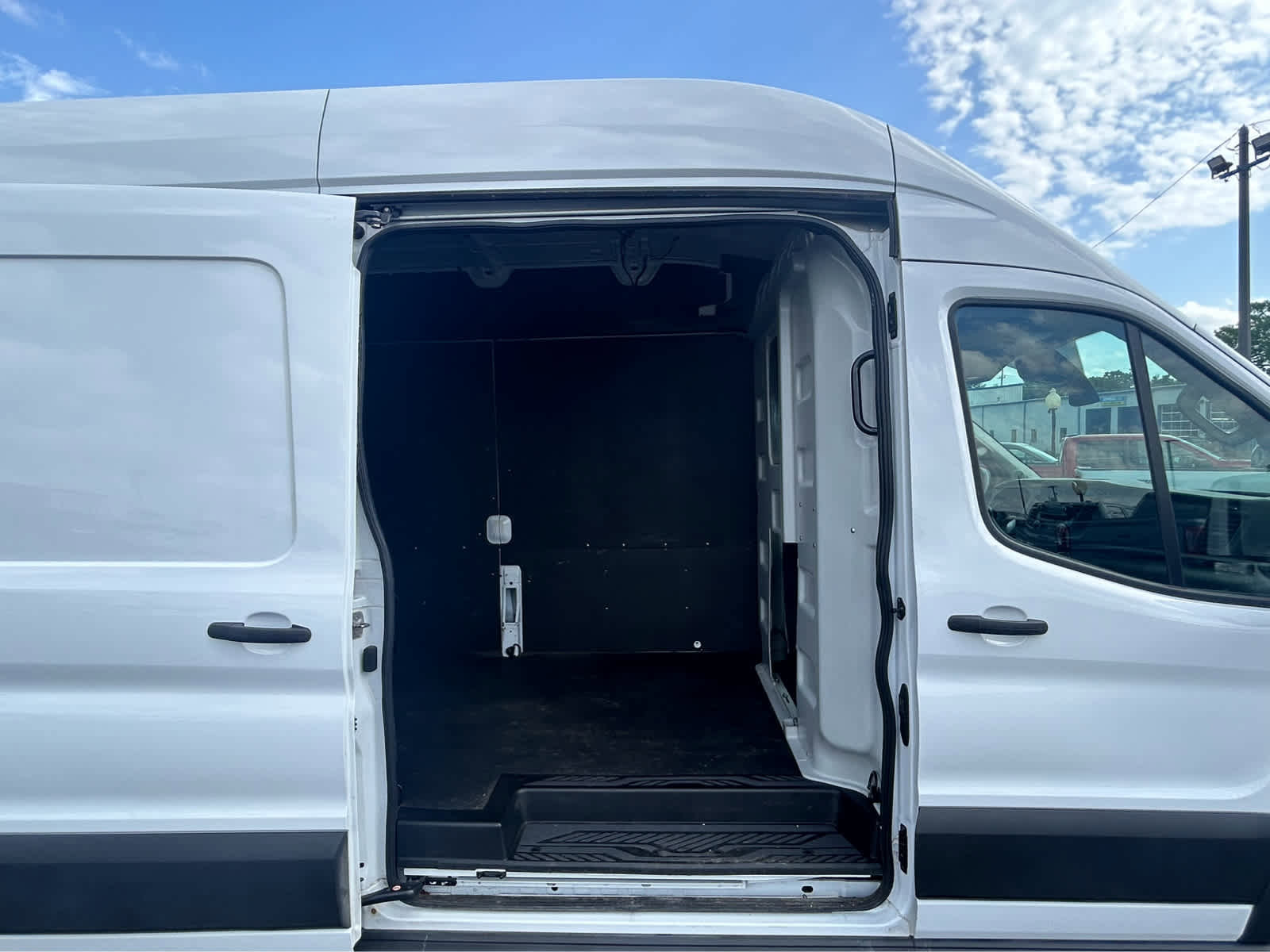 Used 2023 Ford Transit 250 w/ Load Area Protection Package image 5
