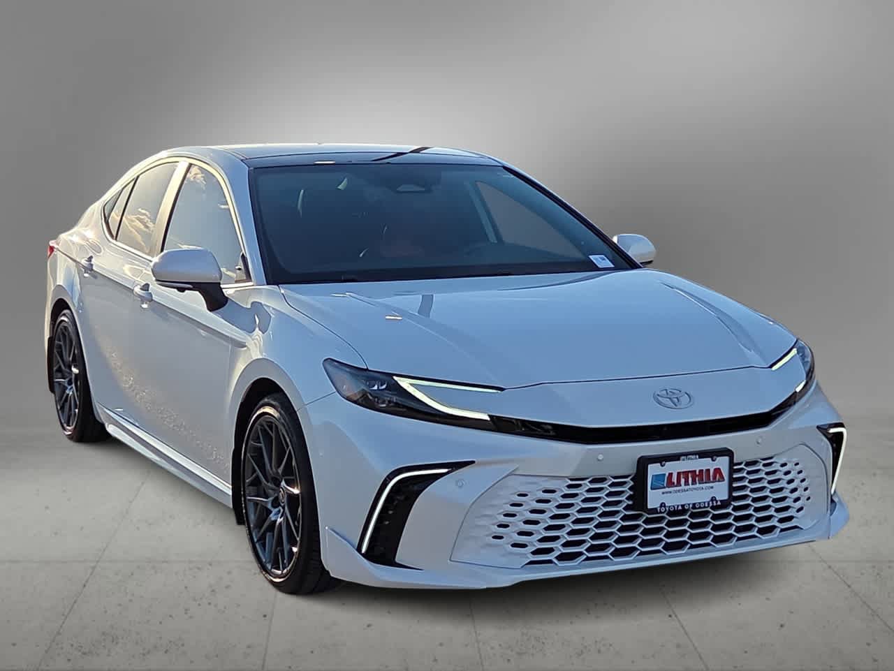 Used 2025 Toyota Camry XSE w/ Premium Plus Package video 3