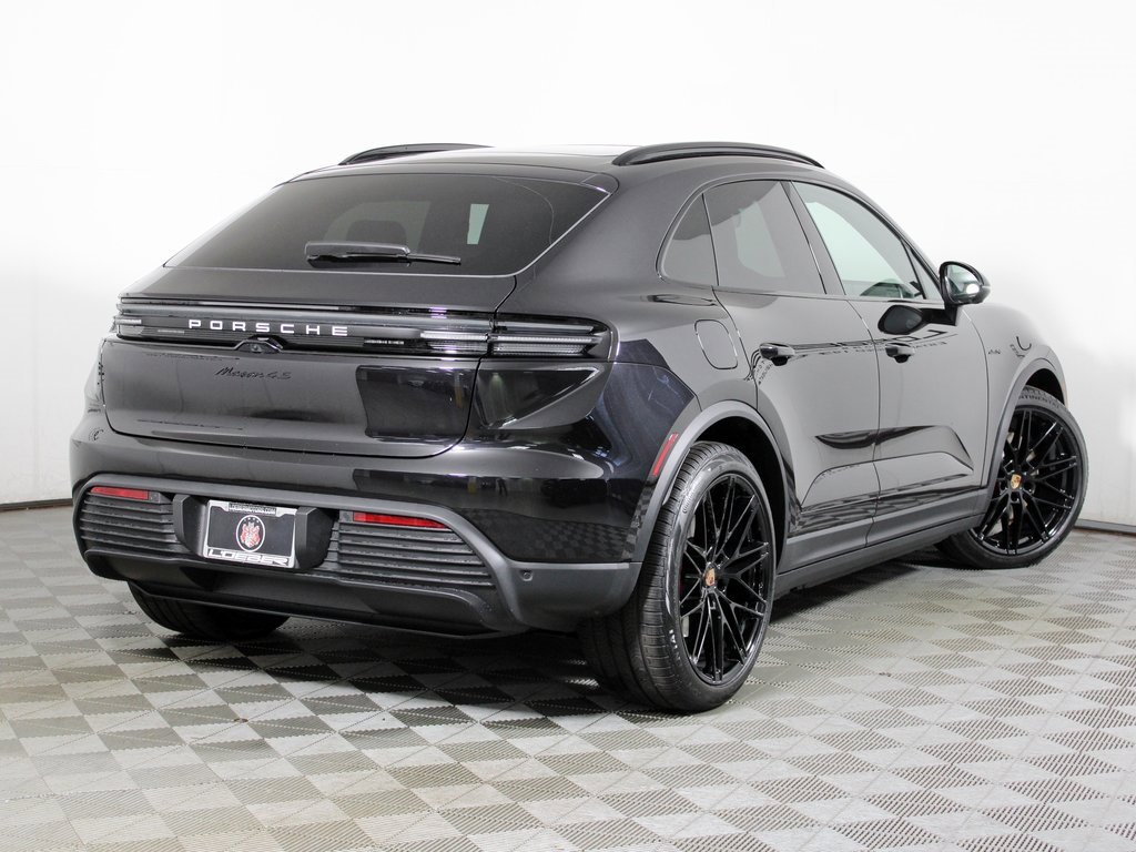 Certified 2025 Porsche Macan 4S Electric image 7