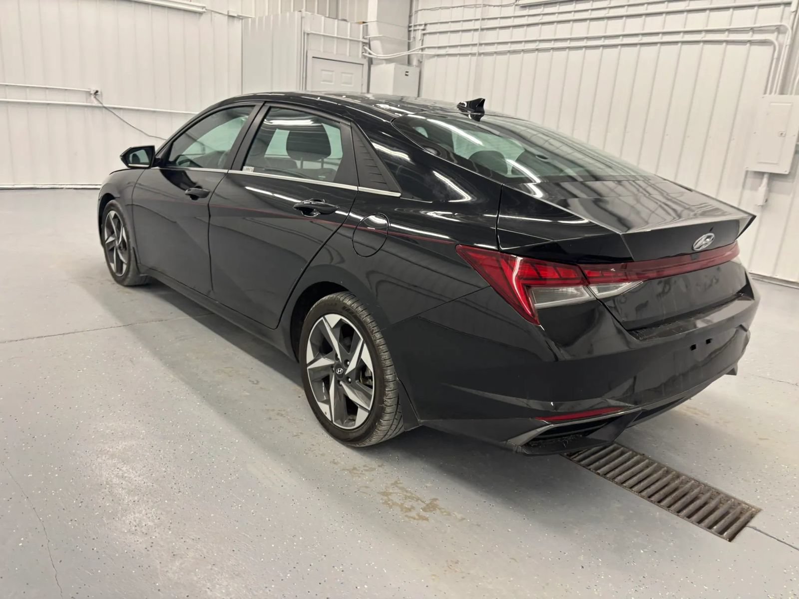 Used 2022 Hyundai Elantra SEL FWD image 8