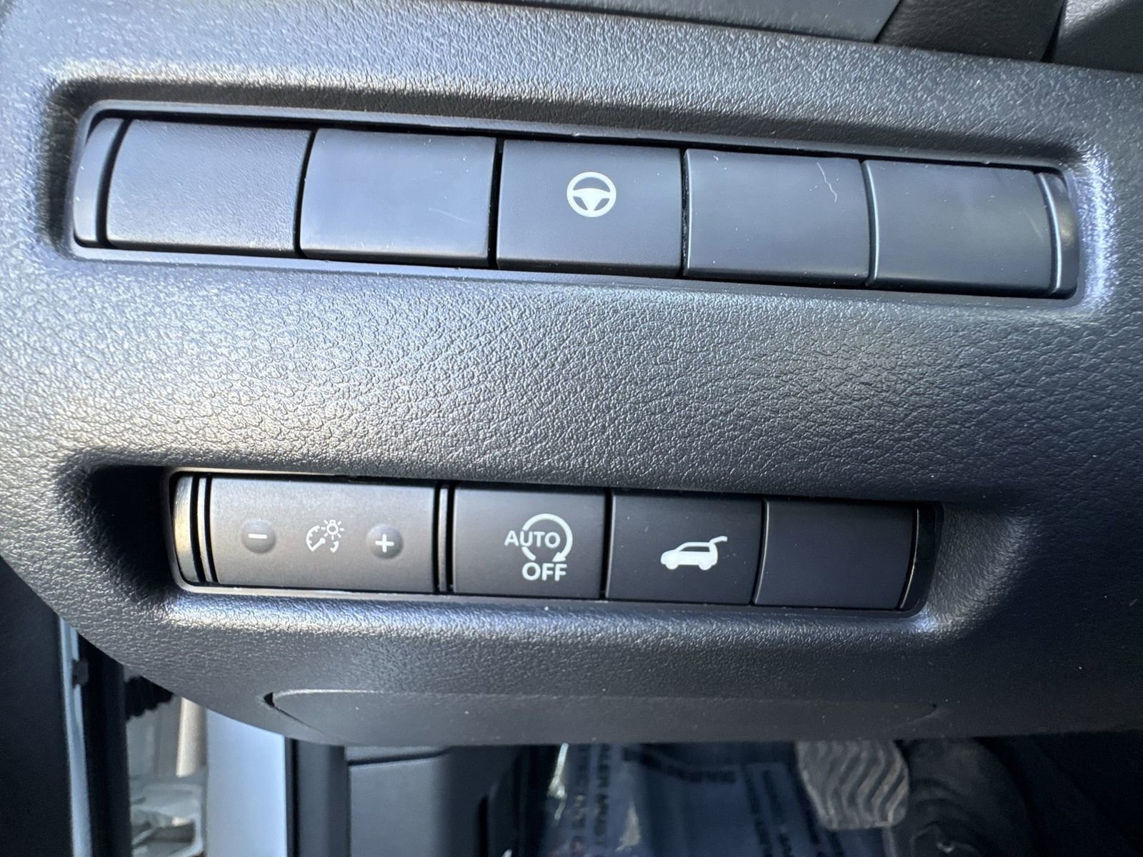 Certified 2025 Nissan Rogue SV AWD/4WD image 21