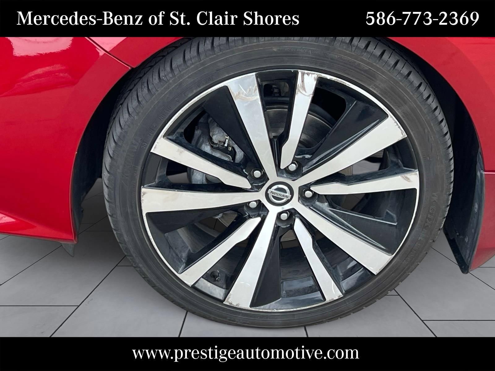 Used 2020 Nissan Altima 2.0 Platinum FWD image 11