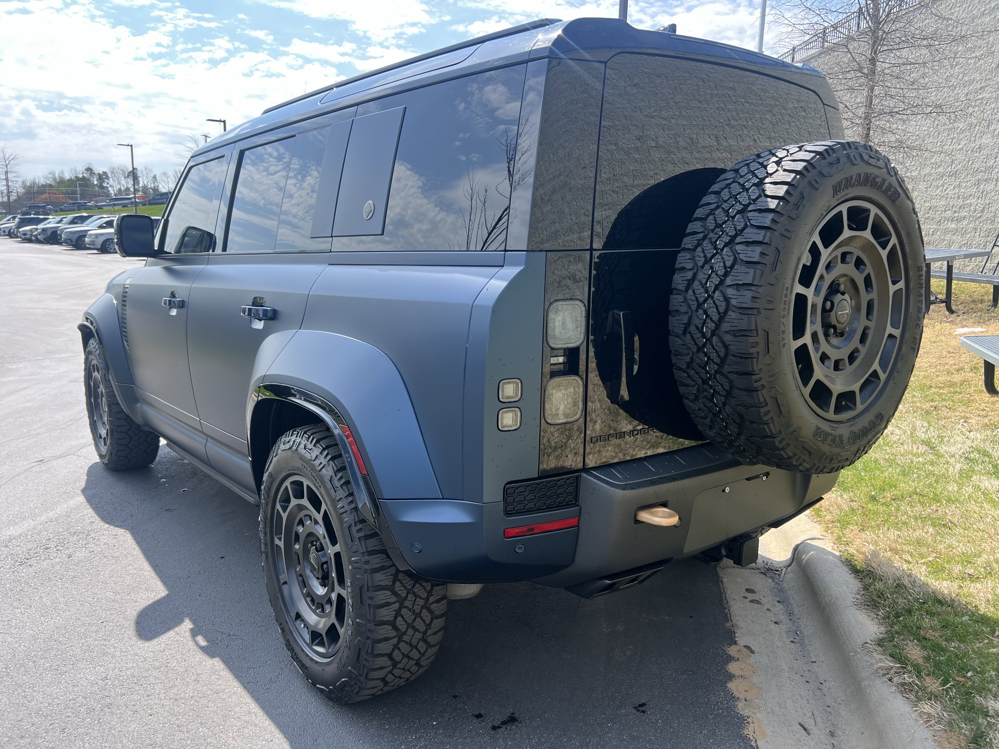 Certified 2026 Land Rover Defender 110 OCTA image 5