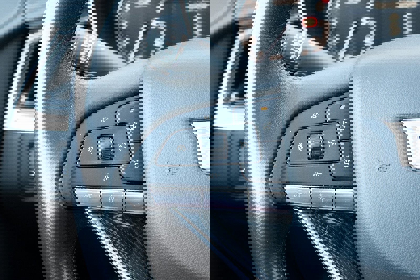 Used 2021 Cadillac XT6 Premium Luxury image 6