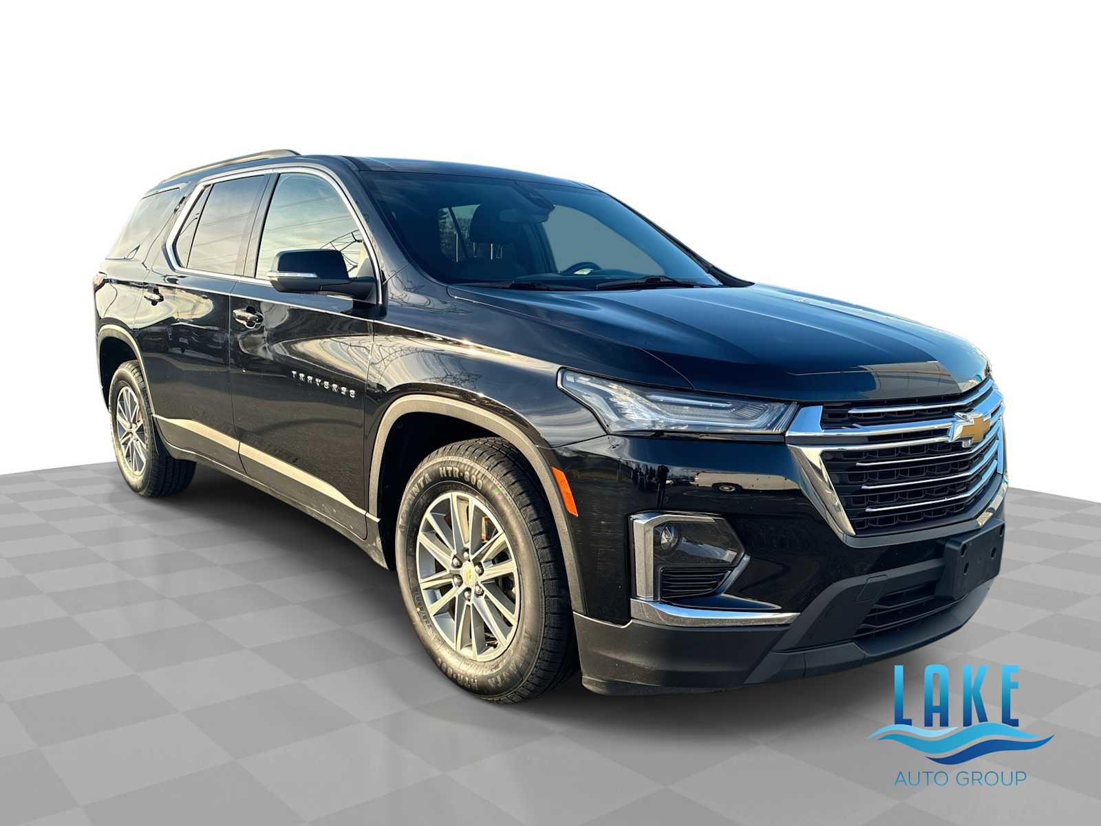 Certified 2023 Chevrolet Traverse LT image 1